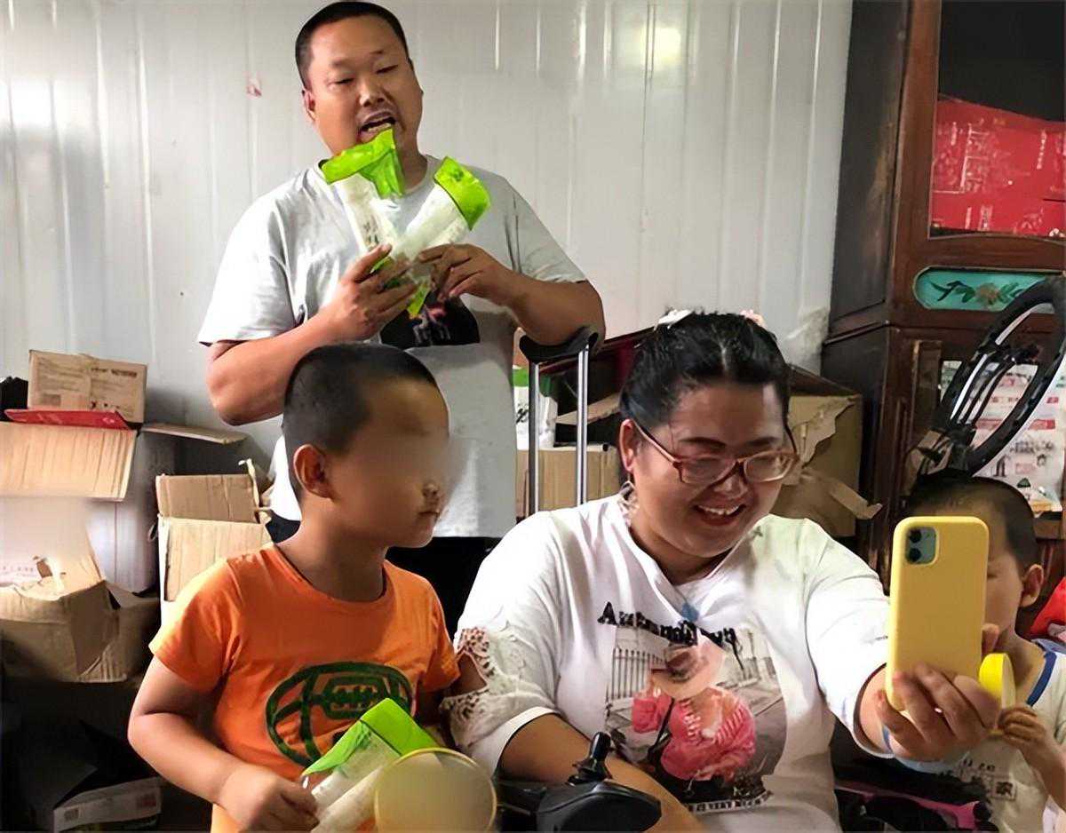 “无腿妈妈”试管生了一对双胞胎，7年过去，现在怎么样了？