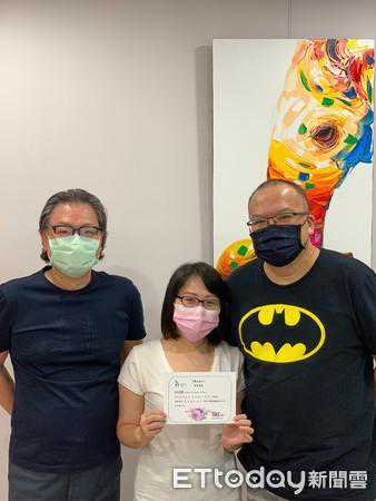 10次试管终成功！52岁明金成泪谢太太看「双胞胎超音波」暴哭