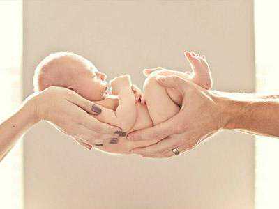 老婆试管婴儿成功，孩子出生后，她说再要一个，我气的把家砸了