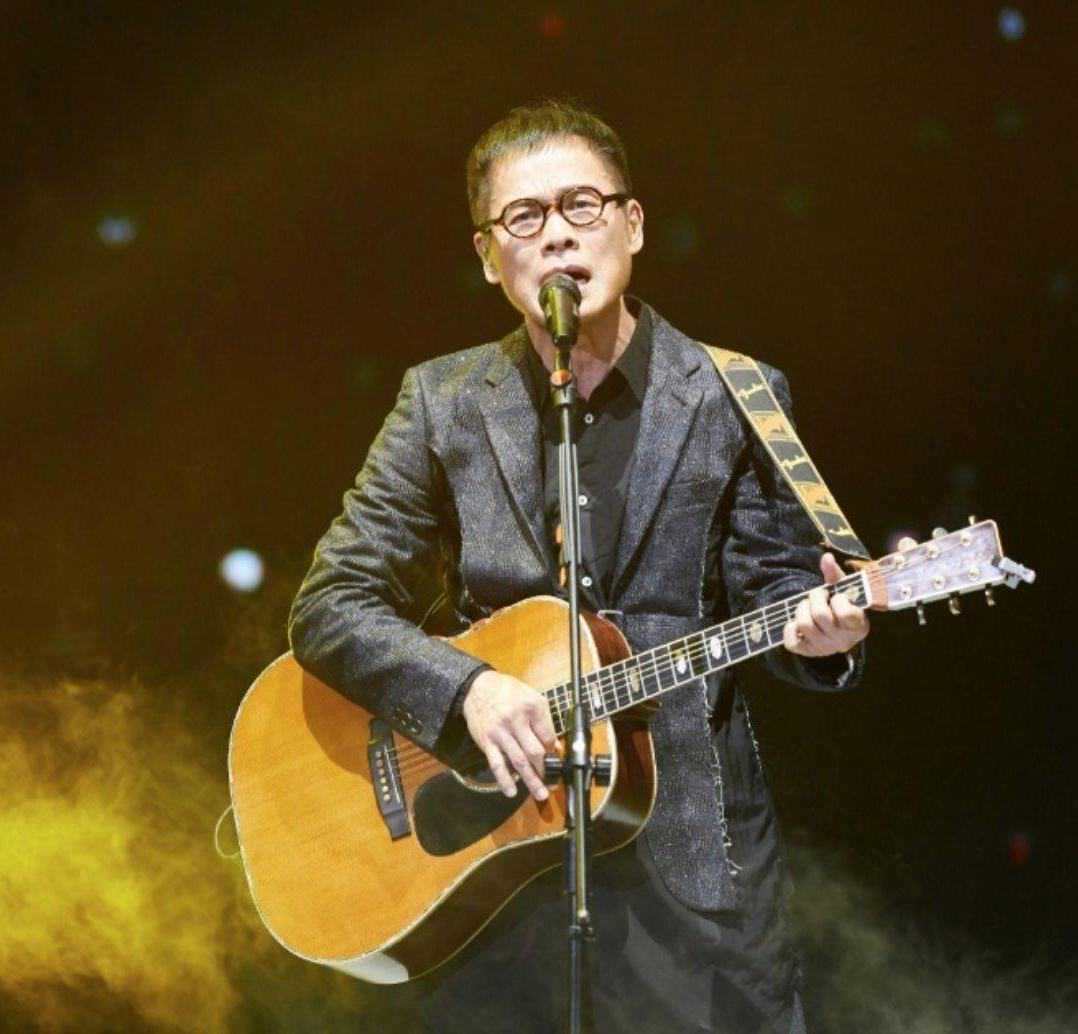 一代华语流行乐教父-罗大佑，多年丁克后在54岁时试管生下女儿